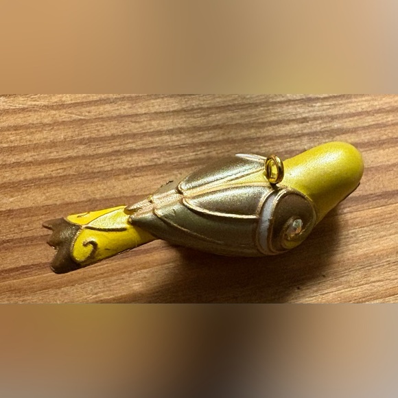 Hallmark Miniature Lady Western Tanager dated 2023 - Picture 5 of 6